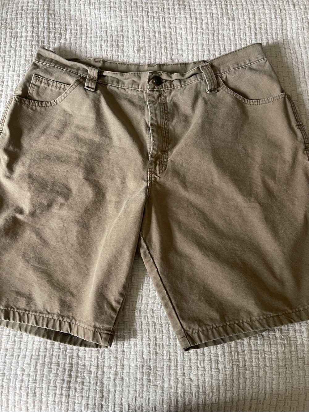 Classic Men's Khaki Chino Shorts